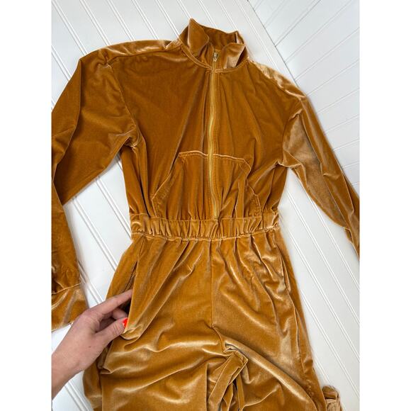 Fabletics Velour Zip-Up Wide Leg Onesie Jumpsuit Light Honey Wide-Leg Size XS - Picture 8 of 8